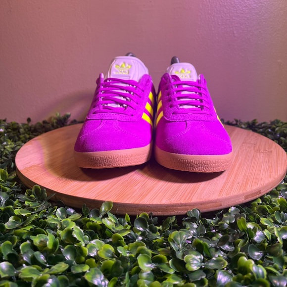 🔥 ADIDAS GAZELLE LOW TOP PURPLE SOLAR YELLOW WOMENS SNEAKERS SIZE 7.5 - Picture 3 of 9